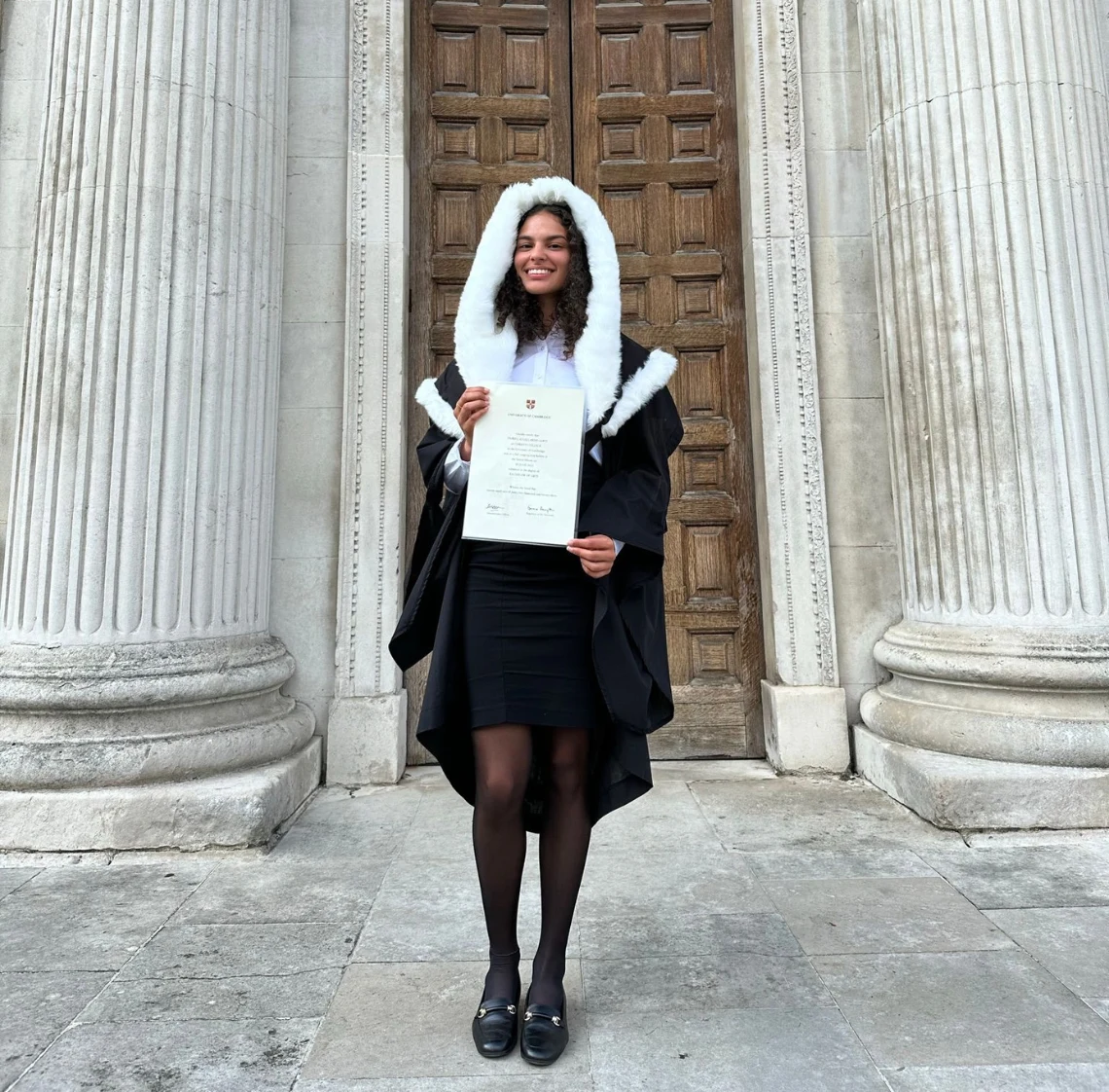 Fiorella Gallardo Sarti, co-founder of Edunade, with her diploma